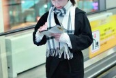 如何使用手机拍摄日常学生相机效果的照片？