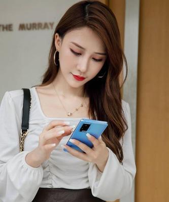 手机拍照时挂胸前能防抖吗？设置方法是什么？  第2张