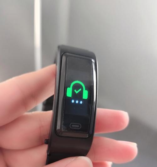 开车时佩戴的手表蓝牙耳机叫什么？有什么特别功能？  第2张